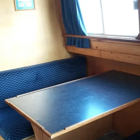 House Boat - Soal - * Prága
