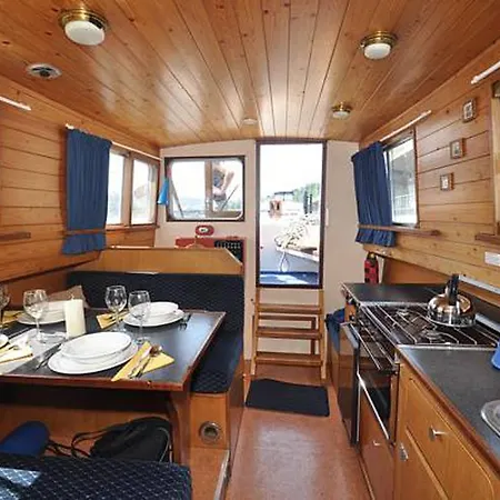 House Boat - Soal - Úszó hotel *